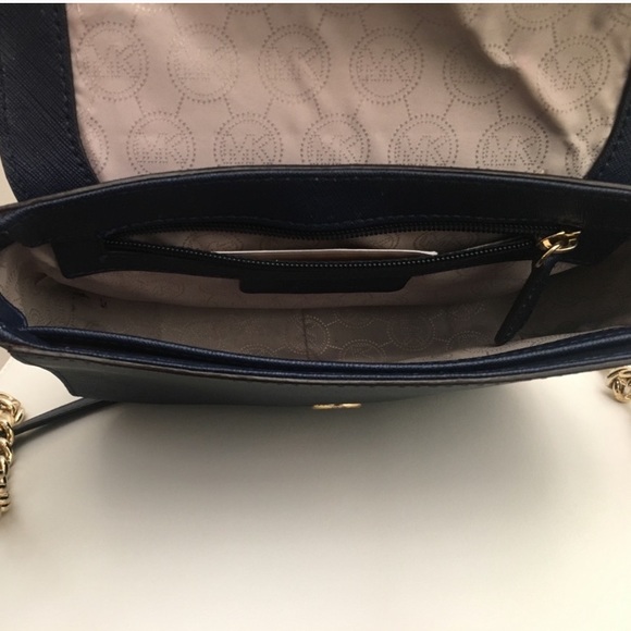 MICHAEL Michael Kors Jet Set Bag. Navy/ Gold - Picture 3 of 6